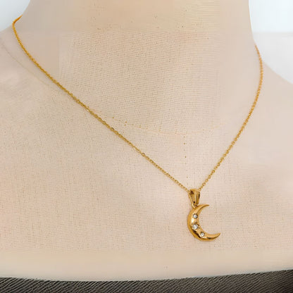 Collar de luna con brillantes bañado en oro 18k Catalina