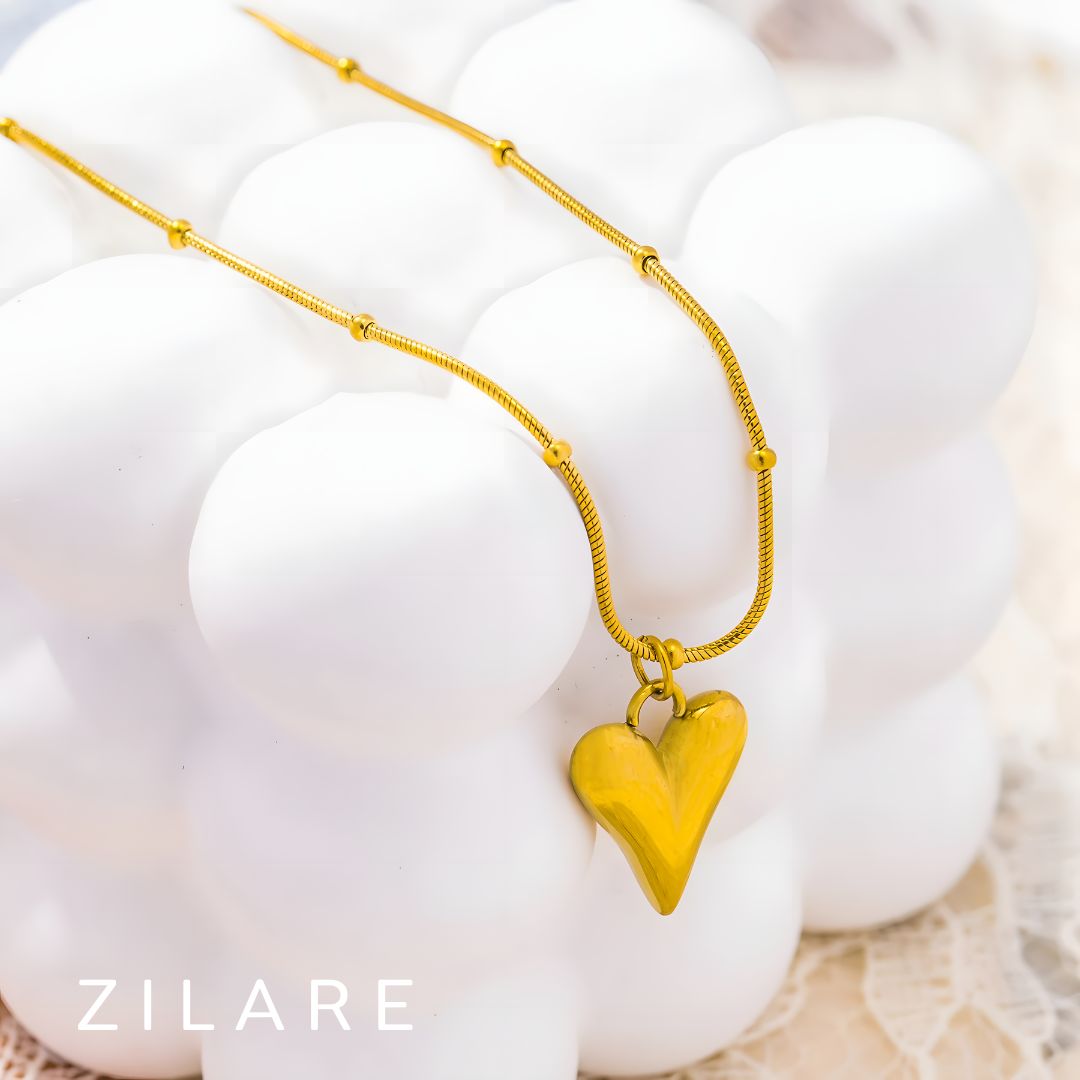 Collar elegante baño de oro 18k con dije de corazón Mirella