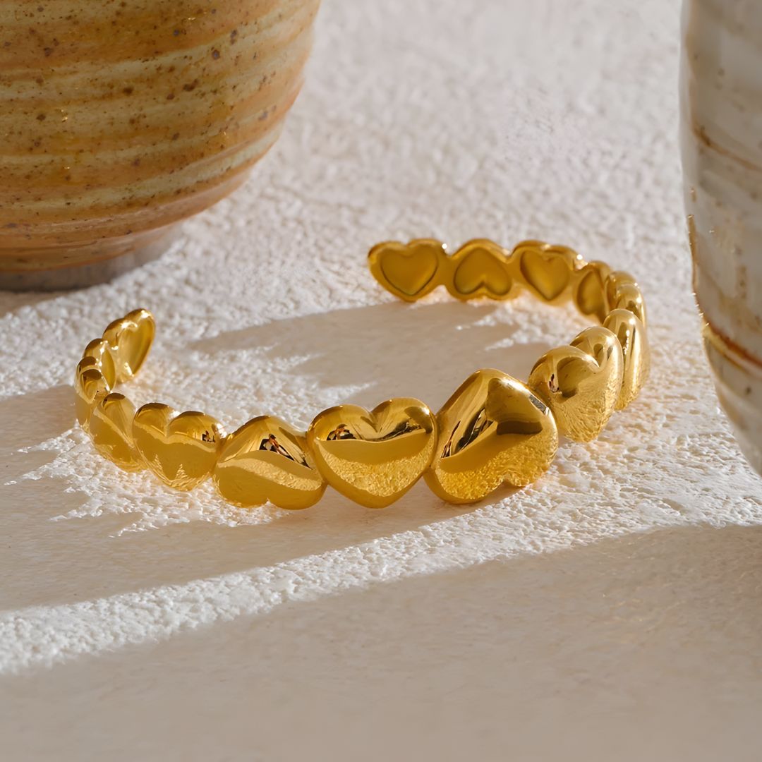 Pulsera Dorada Corazones Moderna Bañada en Oro 18k Camila