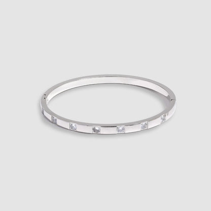 Pulsera dorada con brillos elegantes bañada en oro 18k Nilza