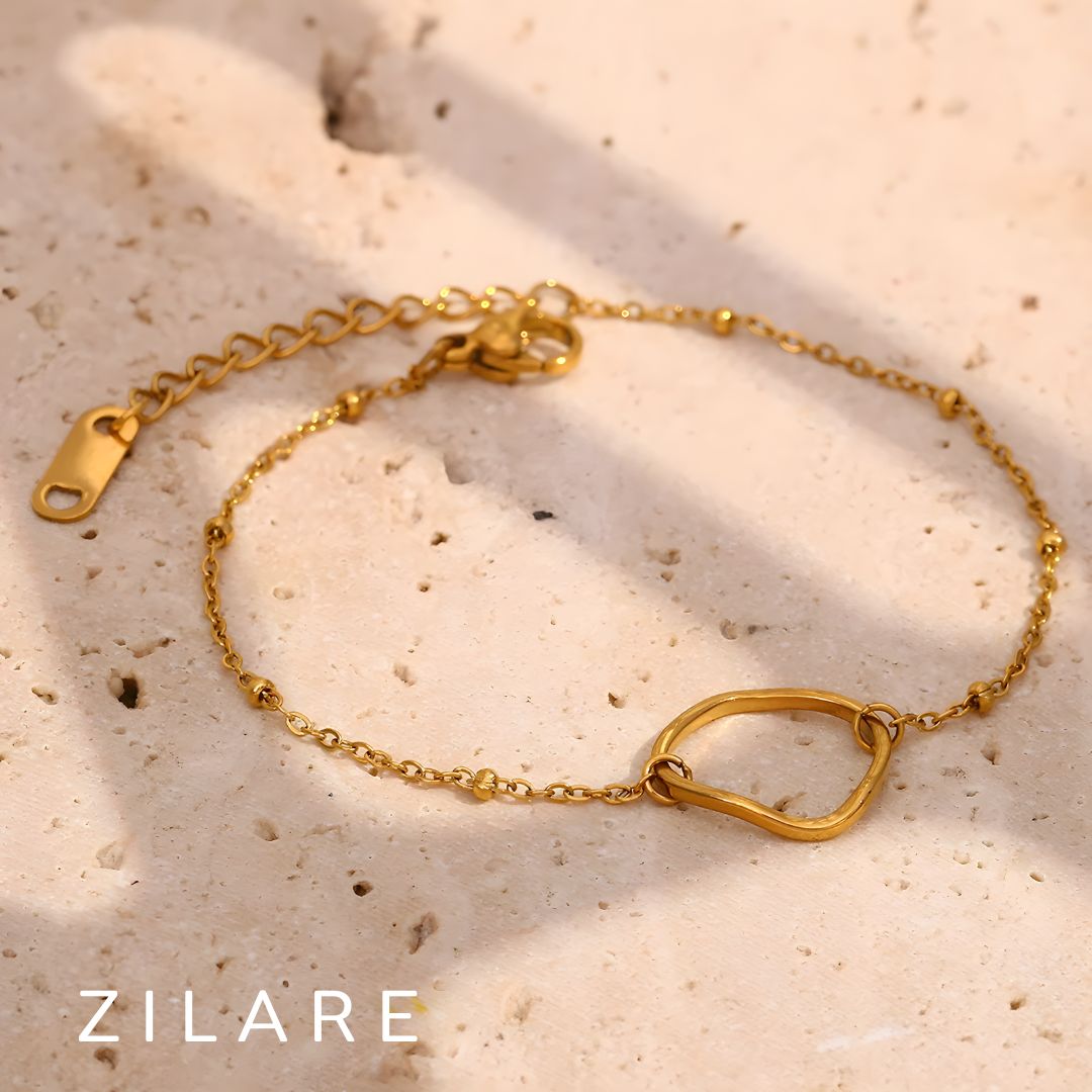 Pulsera dorada minimalista con baño de oro 18k Araceli
