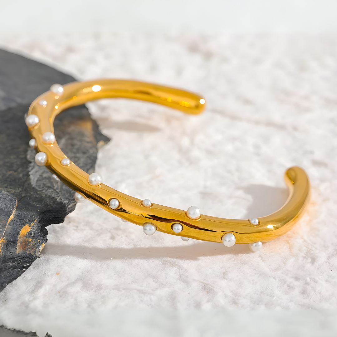 Pulsera dorada piedras en relieve bañada en oro 18k Estela