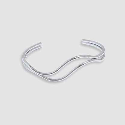 Pulsera dorada líneas dobles curvas bañada en oro 18k Diana